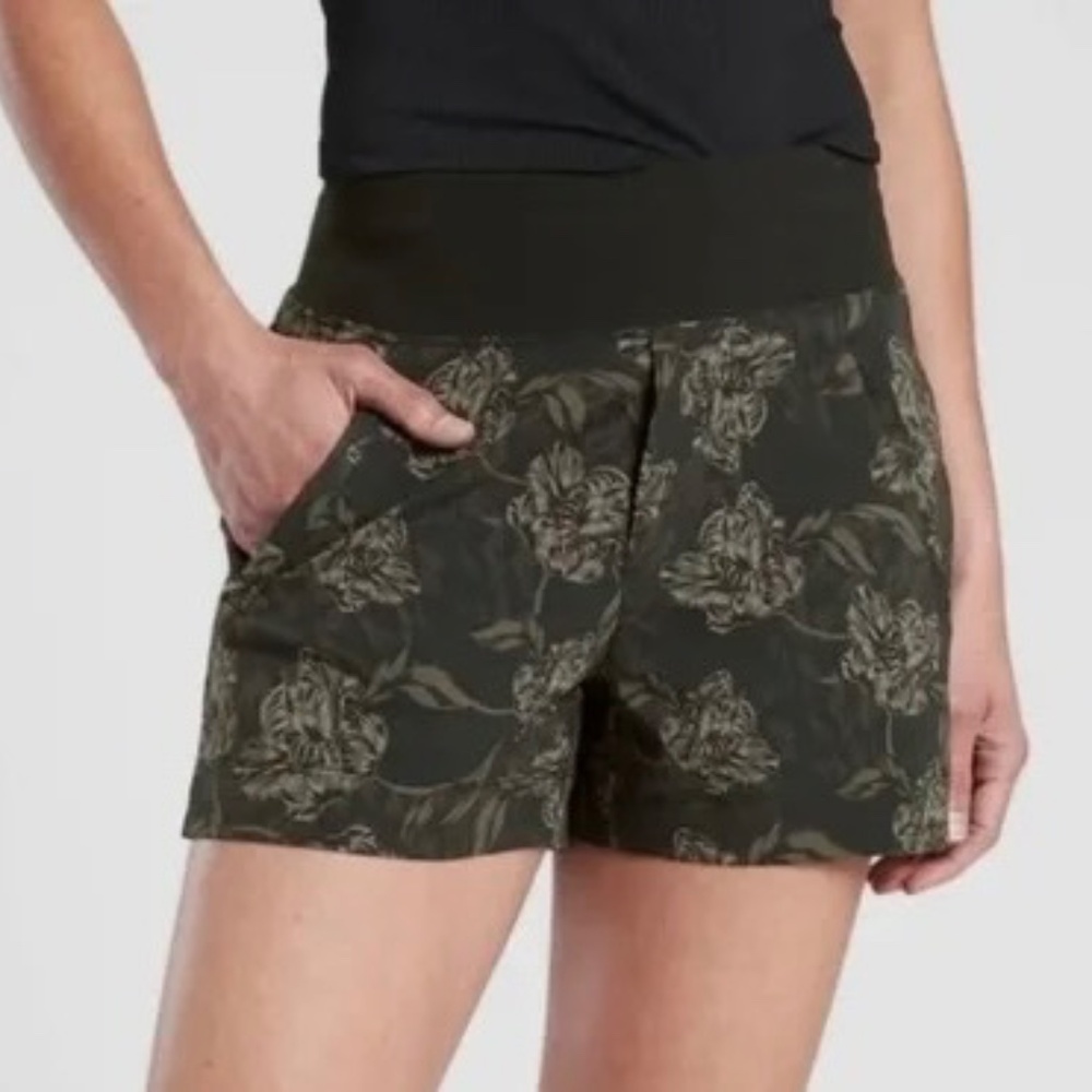 Athleta Trekkie North Terra Firma Olive Green Floral Shorts Size 2